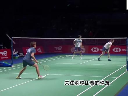#羽毛球 适合自己的最重要 看羽毛球球星用啥球拍