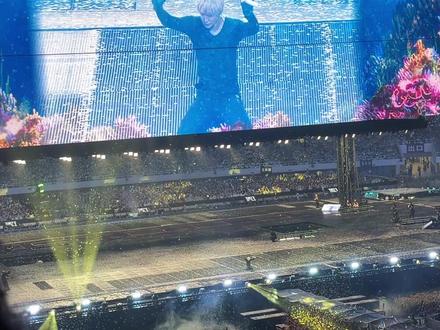 没想到老薛跪着向观众告别,绕舞台一圈离场😭
#薛之谦广州 #薛之谦 #薛之谦演唱会 #万兽之王 #演唱会打卡