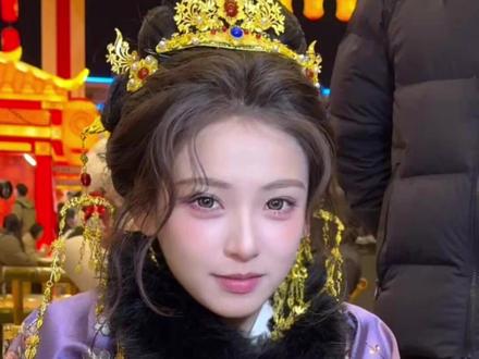 窝要验牌,给窝擦皮鞋 #我不叫龙虾 #我要验牌 #飞马千灯会 #一袭汉服奔赴飞马千灯之约 #马年就逛江阴飞马水城千灯会