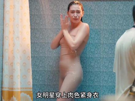 01女明星拍组洗发广告,却莫名穿越到了剧情里 #洗发魔法二合一 #穿越电影 #悬疑电影