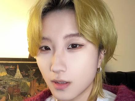 如果恋爱能让一个人变得越来越好,那就是功德一件! 如果一段感情能让人在保持清醒的同时,依然愿意热烈去爱,并且因为爱而成长,那真的是很美好的事。#la #wlw #扯扯 #恋爱技巧