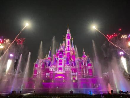 纪念一下 上一代的幻影秀 《点亮奇梦》 以后 不会再有#迪士尼烟火
