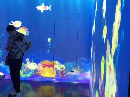 把coco姐画成鱼 再让鱼游起来#情侣日常 @叫我coco啦