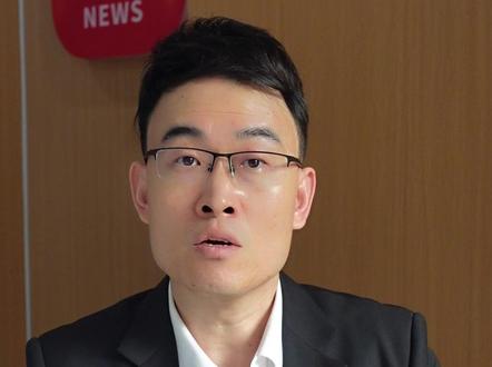 昆明洛羊镇站,55537次试验列车撞进施工人群,造成11死2伤。两问昆明洛羊镇站事故!#昆明 #铁路 #试验列车撞人致11人死亡2人受伤 #媒体精选