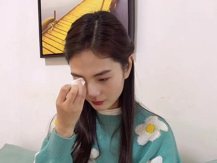 追刘大米的第30集:女人真是矫情看个电视剧《人世间》眼睛都哭肿了,我是真服了,从头哭到尾#人世间 #看人世间哭麻了 #周秉坤父母去世