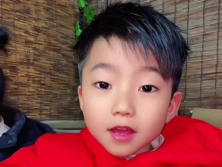 鸡蛋灌香肠,不仅好看还好吃,鸡蛋倒在火腿里,煎的又嫩又香,孩子们说吃几个都吃不够#美食分享 #鸡蛋香肠 #我家小吃货上线 #跟着抖音学做菜