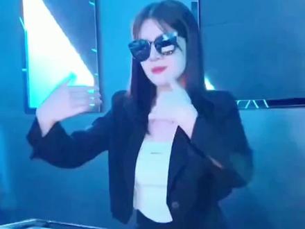 上头的调调,妖娆的舞姿#唢呐演奏 #唢呐