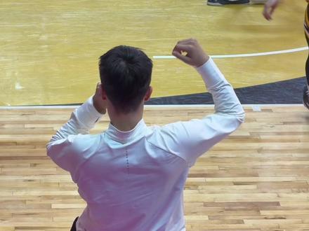 你问我为啥不看球员看教练?黄思静实在太吸睛…#黄思静 #广东女篮 #女篮