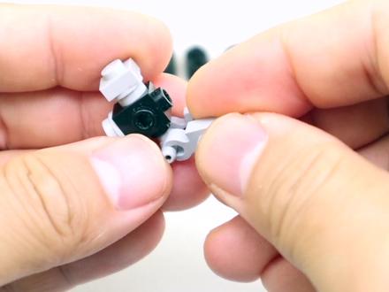 鱼羊砖坊乐高MOC教程|如何用23片乐高搭建变形金刚迷你坦克威震天