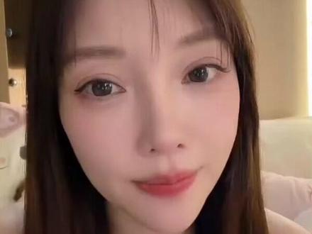 甩锅恋爱脑影响事业?恋爱脑怎么不影响戴LV做头发呢? #李小璐 #恋爱脑 #娱乐圈 #八卦 #贾乃亮
