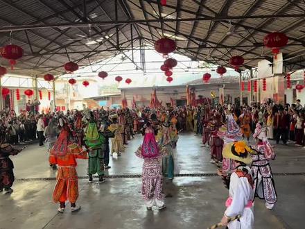今日份福建厦门 集美区锦园天后宫108人两队 直靠无让#东帆胜英歌队 #潮汕英歌舞 #游神现场