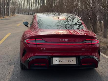 小米新SU7也有小蓝灯了,效果非常克制!#小米新一代SU7