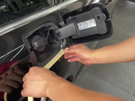 奥迪油箱盖打不开,锁不住
奥迪油箱盖座拆卸方法教程
#奥迪油箱盖锁