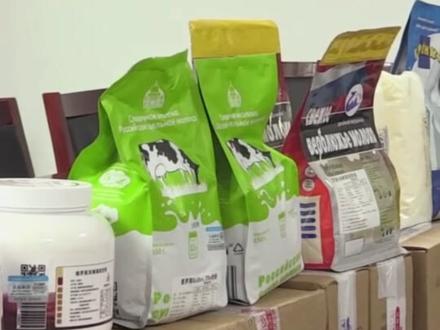 央视曝光!奶精加淀粉做假奶粉销往全国!