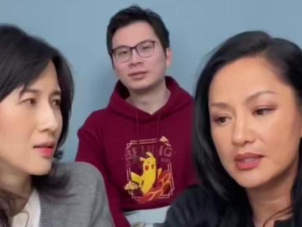 瞿颖姐菠菜这段笑疯了,哈哈哈,连升3番
papi酱的热烈欢迎请了瞿颖#papi酱 #瞿颖#papi热烈欢迎