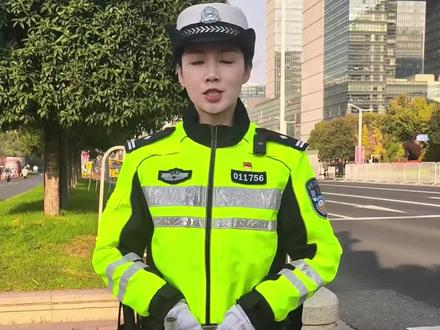 11月16日(本周日),2025南京马拉松开跑,这份出行提示,请您收好!#南京交警 #2025南京马拉松#出行提示