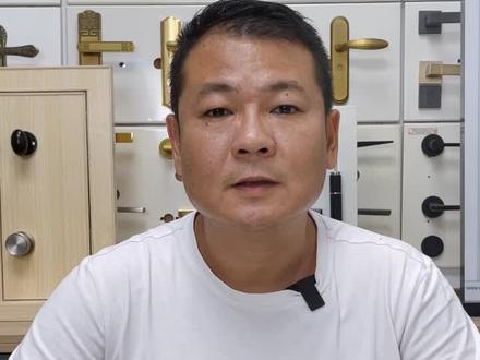 你家的门是否有出现下沉,门倾斜,门合不上的问题,这个视频能帮你解决合页下沉小方法
#合页下沉小方法 #门倾斜怎么办 #合页下沉怎么办 #专业的事交给专业的人 #合页