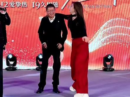 放下姐夫为了人气也豁出去了,杨娇娇太唬了#河南三妹 #放下姐生日会 #杨娇娇