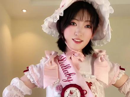 最不显瘦但最萌的Lolita来了! 古董草莓墙#Lolita #lolita安利 #古董娃娃墙 #ootd穿搭甜美风 #高个子穿搭