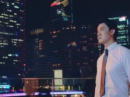 你亲手折断了玫瑰,还问他为什么枯萎。