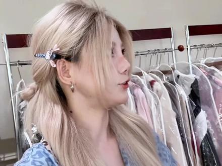 一口气换五条lo裙是种什么体验!衣服能不能设计的好穿点谢谢! #lolita#吃我一波lolita安利#慕斯之约#古董娃娃墙#碎碎念