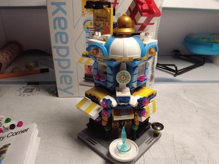 积木拼搭,漂亮的缤纷街景系列潮汇百货店,389块颗粒看看成果吧。#乐高 #积木 #积木搭建 #动手能力培养 #玩具