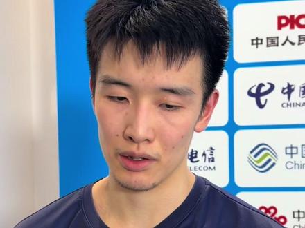 国家队选手李诗沣1-2不敌董天尧无缘四强,赛后他表示比较遗憾,没能为江西代表队拿牌。#星耀大湾区 #全运会 #李诗沣