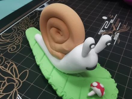 和孩子一起做超简单的蜗牛吧#手工diy #亲子手工 #手工制作 #超轻粘土手工 #蜗牛橡皮泥制作过程