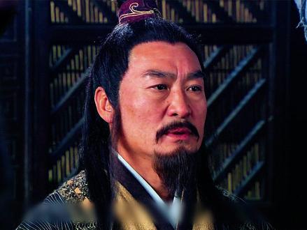 三百死士破秦军,项羽一战成霸王 二十出头的项羽,无实战经验却敢以三百死士,直面三千秦军精锐。孤立无援的他,凭一己之力踏平东郡城,屠尽秦军守兵,一战打破所有质疑,铸就千古无二的霸王威名,更让 “楚虽三户,亡秦必楚” 的誓言响彻战场。#楚汉传奇 #项羽 #何润东 #深度解析 #历史