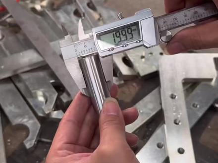 讲解一下游标卡尺测量方法!!!#游标卡尺