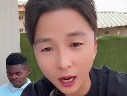 强哥明显的瘦了#非洲 #海外生活 #哈喽先生