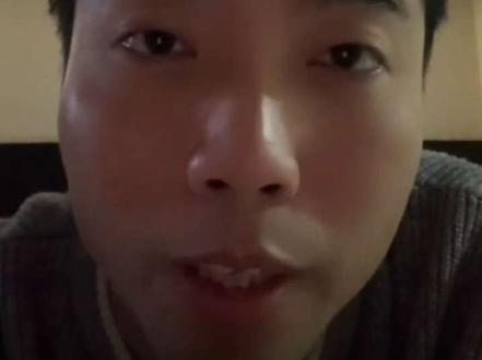 短剧演员的伯乐——傅逸聪导演,欢迎新老朋友来约戏
#傅逸聪#纸玫瑰2#地久婚长#直播切片 #豪门妯娌齐跑路,傲娇兄弟急疯了
@傅逸聪