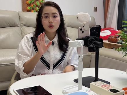 便宜,但好用 一个支架能夹2个手机,也能夹iPad,录口播,双平台同时开播都巨好用#双机位手机支架#双机位支架#手机支架 #ipad支架 #平板支架 @抖音小助手 @DOU+上热门