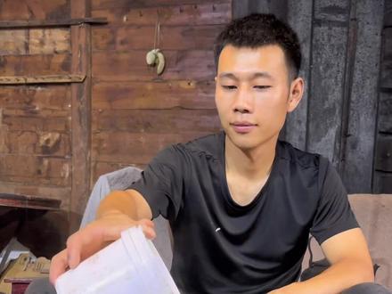 农村洗猫教程#猫洗澡 #BARF霸弗 #霸弗猫粮 #萌宠 #农村生活