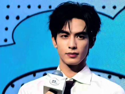 下次还要见!唱歌得好好听!#宋威龙十周年 #宋威龙唱歌 #宋威龙 #宋威龙好帅 #宋威龙十周年见面会