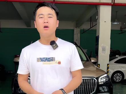 奔驰GLS480升级迈巴赫GLS600五座版本,5座和4座的迈巴赫你喜欢哪款#奔驰GLS480 #奔驰GLS600 #奔驰改装