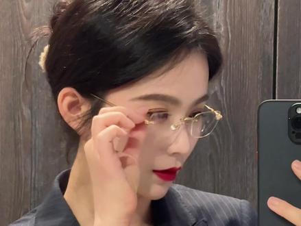梨花哪有三十岁香#奥迪销售 #职业装 #梨花哪有20岁香