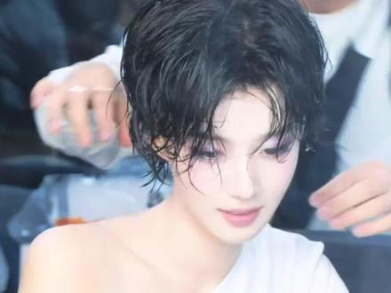 网速慢的真看不懂卢昱晓的酱板鸭#卢昱晓 #抽象