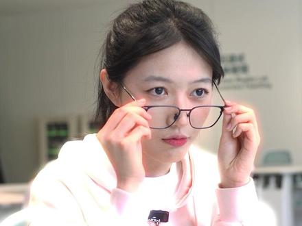 #近视 能不能#报考 #空军军医大学 ?#视力 要求是多少?关心的问题来了#高考倒计时 (作者:刘婧琪 双乐)