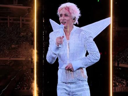 3.22点歌(陪你去流浪),唱得好好听。
还在回味,一天要发十个视频!
#薛之谦舞台直拍 #薛之谦万兽之王#薛之谦 #薛之谦演唱会