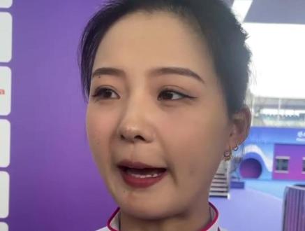 #聚焦杭州亚运会 射箭反曲弓女团决赛,中国队3比5不敌对手收获银牌,赛后李佳蔓在接受采访时表示比赛结果更多是鼓励,以后的路还很长胜负未知。#马上说