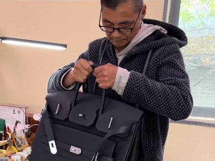 铂金50
#手工包 #手工皮具定制 #爱马仕 #爱马仕birkin #手工皮具