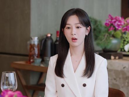 势利眼的豪门姐姐看不起住弄堂的平民姑娘,女孩当场发飙!这婚我可以不结! #承欢记 #新剧来袭 #杨紫 #承欢记抓马开局