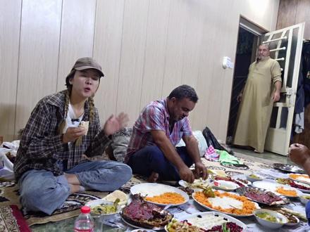 中国人在伊拉克有多受欢迎?去当地人家做客,受到最高规格招待! #旅行vlog #环球旅行 #伊拉克#旅行大玩家