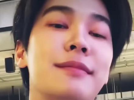 他害羞,不让我录 #dewtee #dew #tee