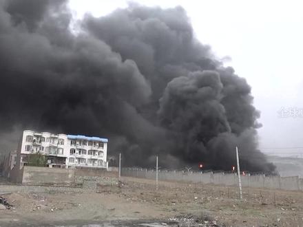 中东战争造成了历史上最大规模的石油供应中断 海湾国家已将石油日产量削减至少1000万桶,如果航运不能迅速恢复,这些损失还将继续增加#新闻热点#石油#新闻现场#能源 #美伊