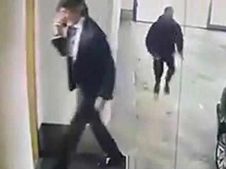 哥伦比亚一商人在停车场遭枪杀:身中数枪身亡,枪手在关门前逃离