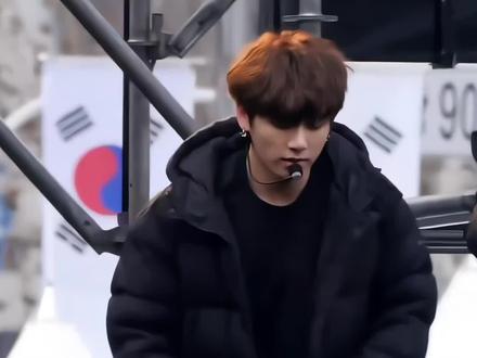 南韩亚长这一块./
#田柾国 #jungkook