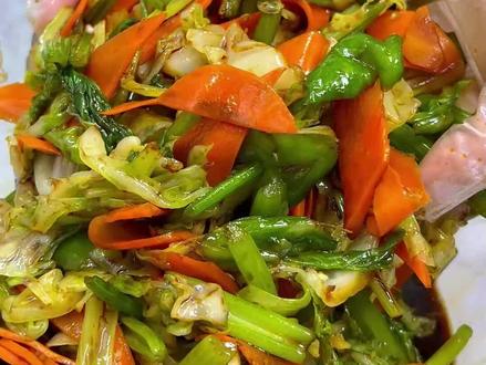 做为一个东北人,真是不离开咸菜啦,这个酱油咸菜从小吃到大,好吃下饭!#美食教程 #咸菜 #家常菜 #跟着抖音学做菜