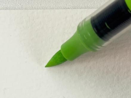 丙烯马克笔|超简单的四叶草来啦,包会的! 🖊️:泰驰漫洛丙烯马克笔
📒:飞鸟集摸鱼本#泰驰 #绘画过程 #丙烯马克笔 #泰驰丙烯马克笔 #Touchmark